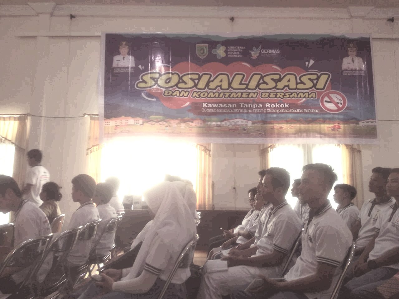 Pelajar SLTA se-Kota Buntok menghadiri Sosialisasi Komitmen Bersama Ciptakan Kawasan Tanpa Rokok.